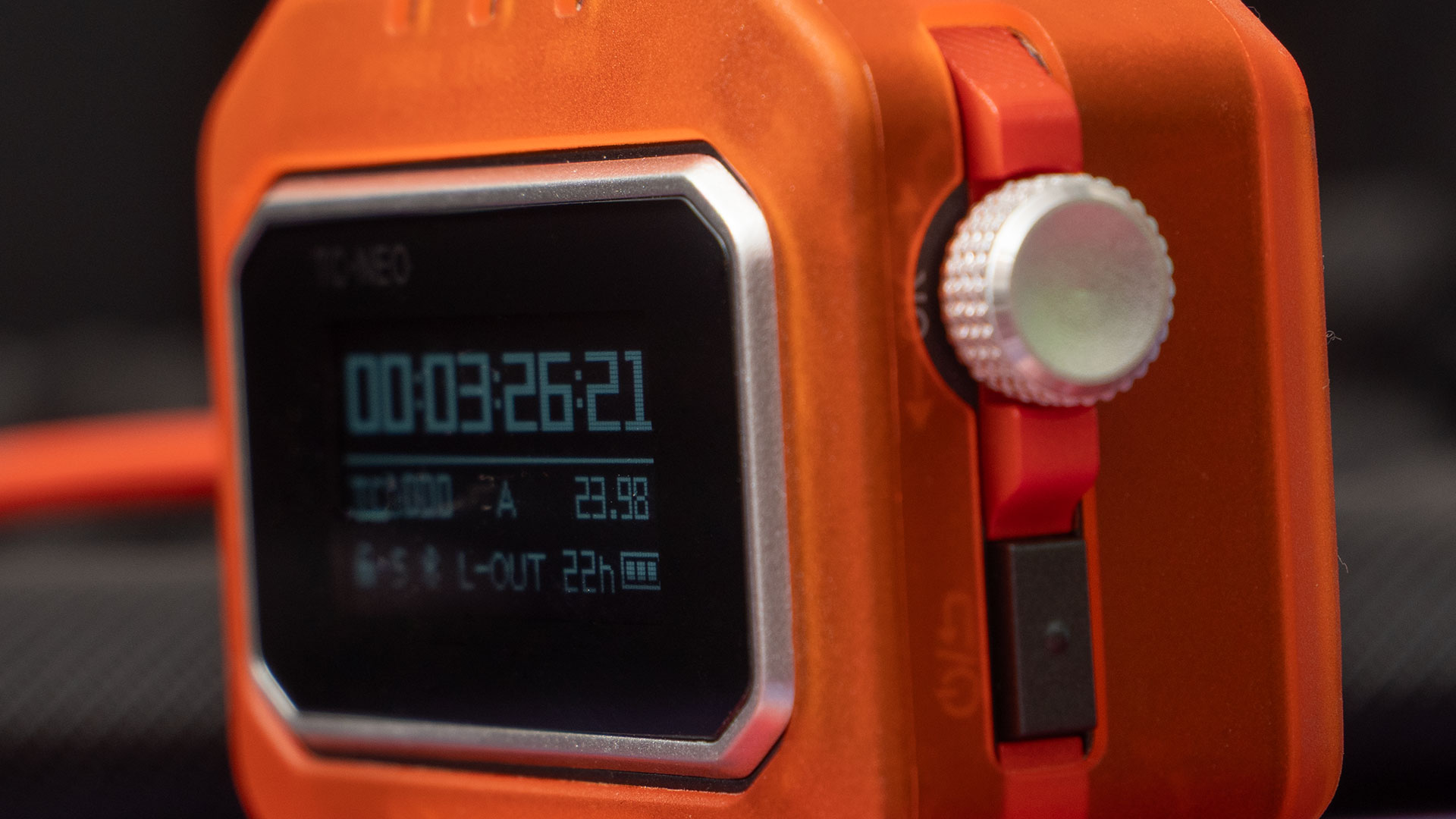 Saramonic TC-NEO button and dial controls