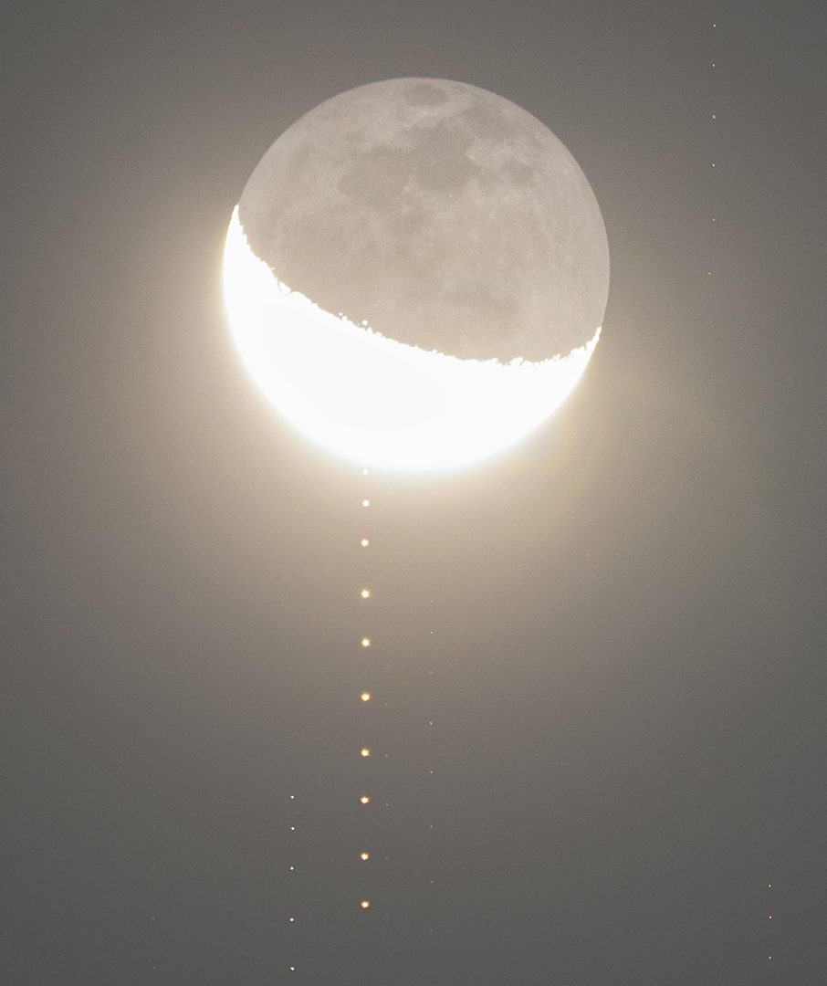 Lunar occultation of Antares
