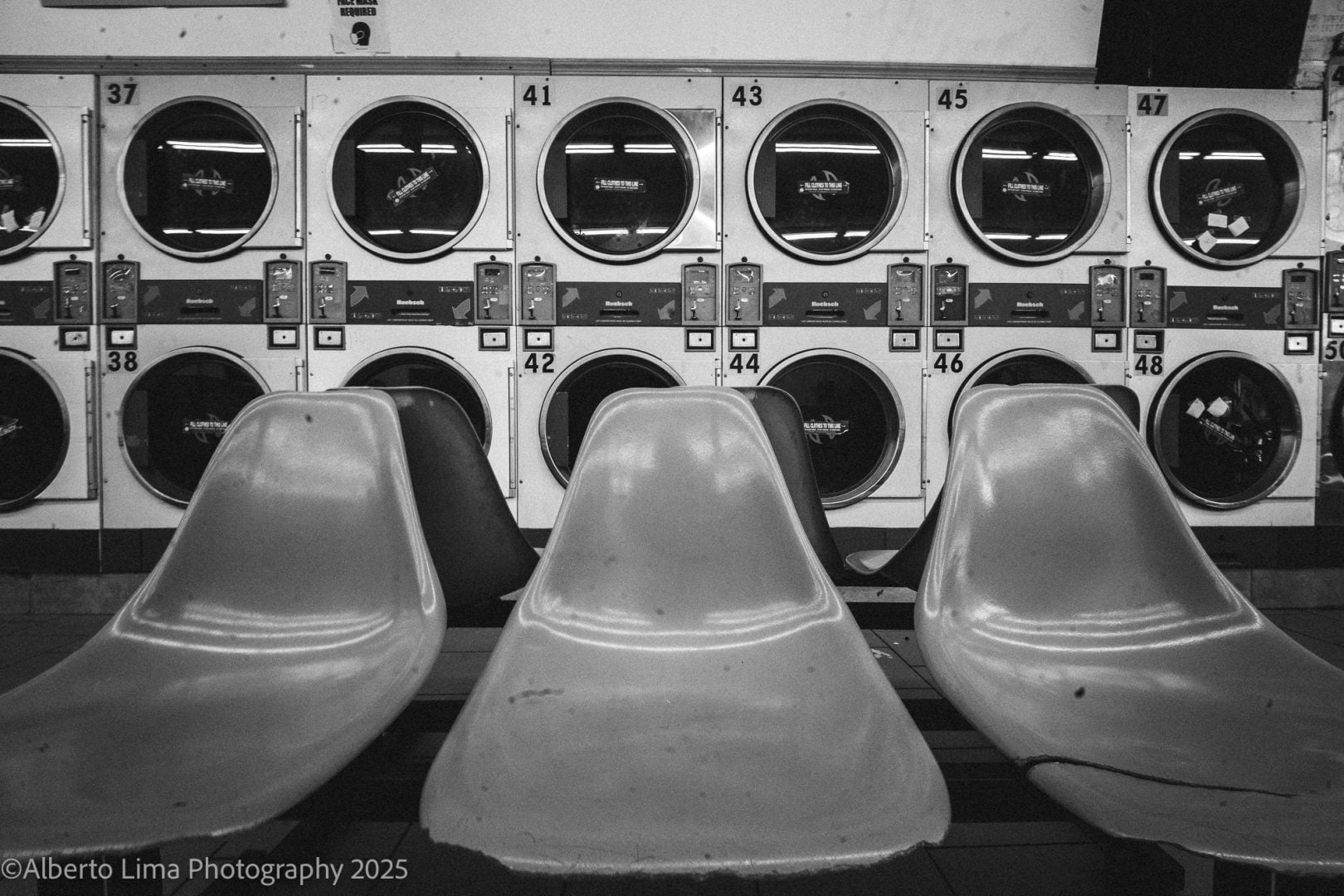 A sample image taken with the Viltrox AF 14mm F4 Air for Sony FE-mount Cameras.