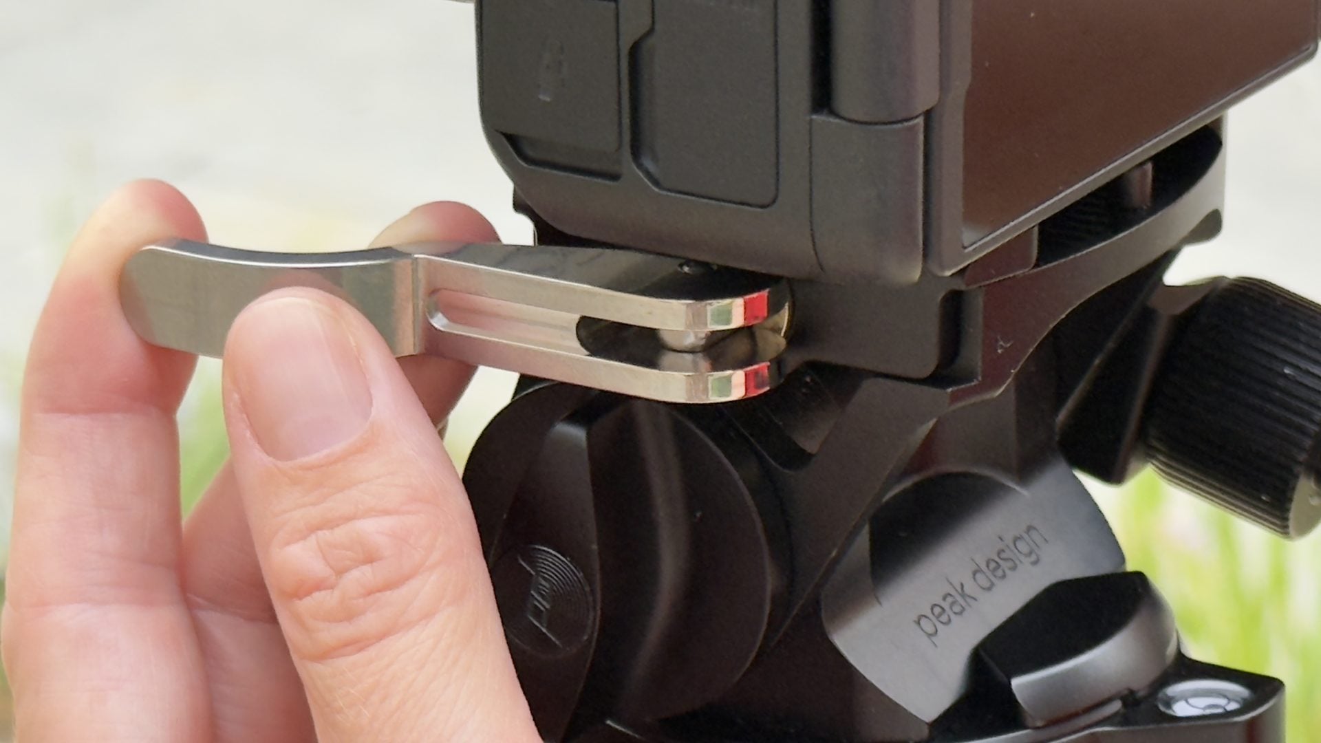 Peak Design Tripod Pro Review: This Tripod is Smarter Than Me, It's So Innovative I had to Read Instructions