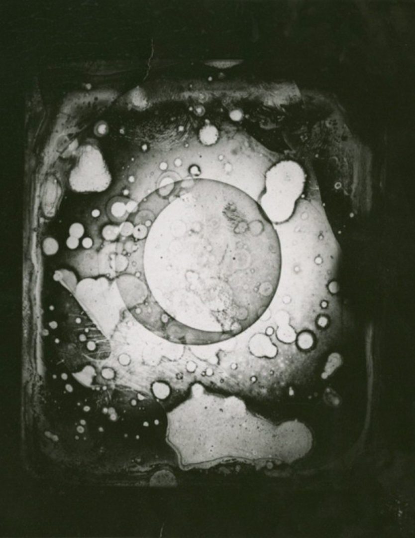 First surviving photo of the moon by John William Draper. Source: Wikimedia Commons
