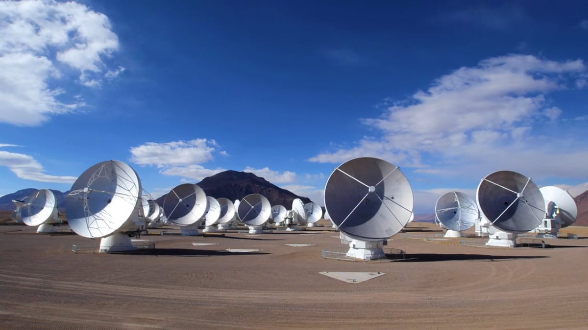 Atacama Large Millimeter/submillimeter Array. Credit: ESO/NRAO