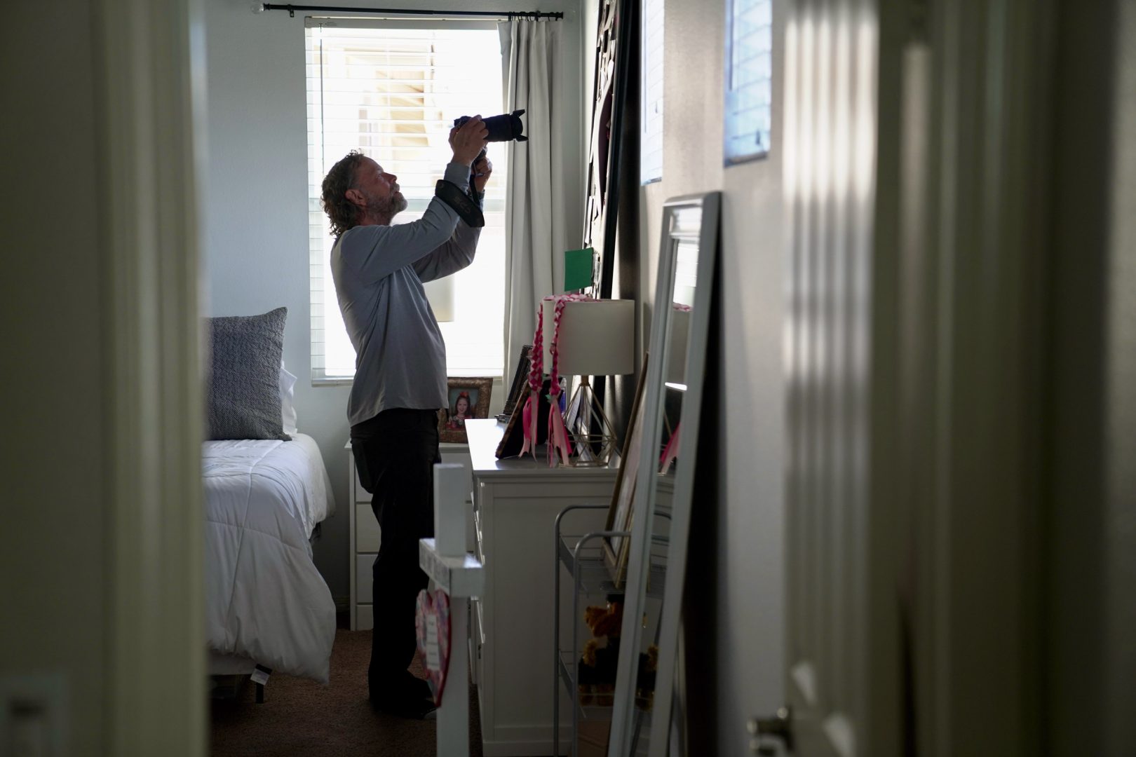 How Do You Photograph Loss? Inside Lou Bopp’s Haunting Documentary Project