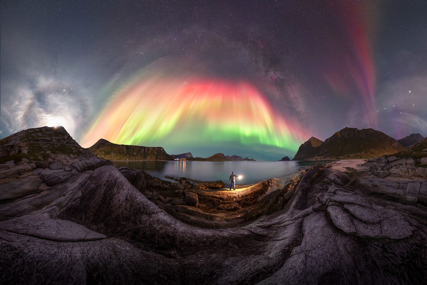 capture the atlas aurora contest