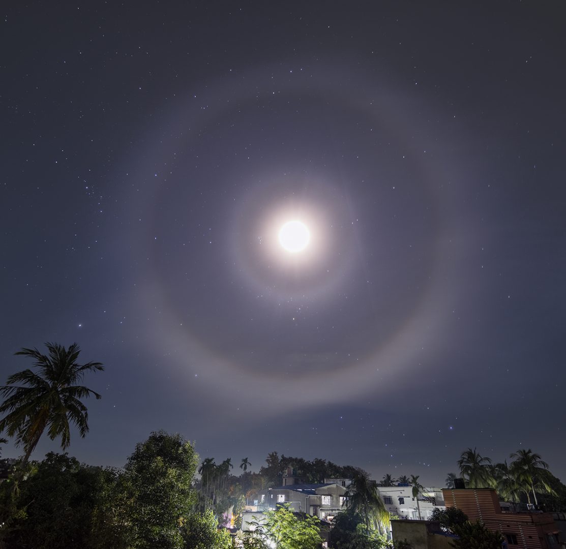 Full moons are often accompanied by lunar halos. Keep an eye out for them