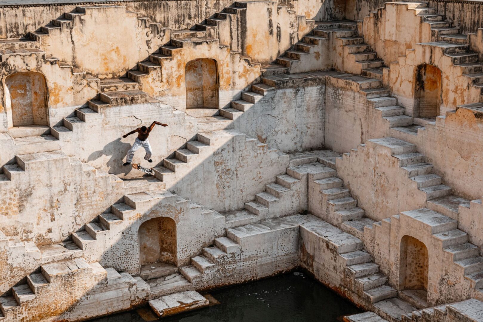 Martin-Bissig-Urban-Extreme-Kickflippin-India