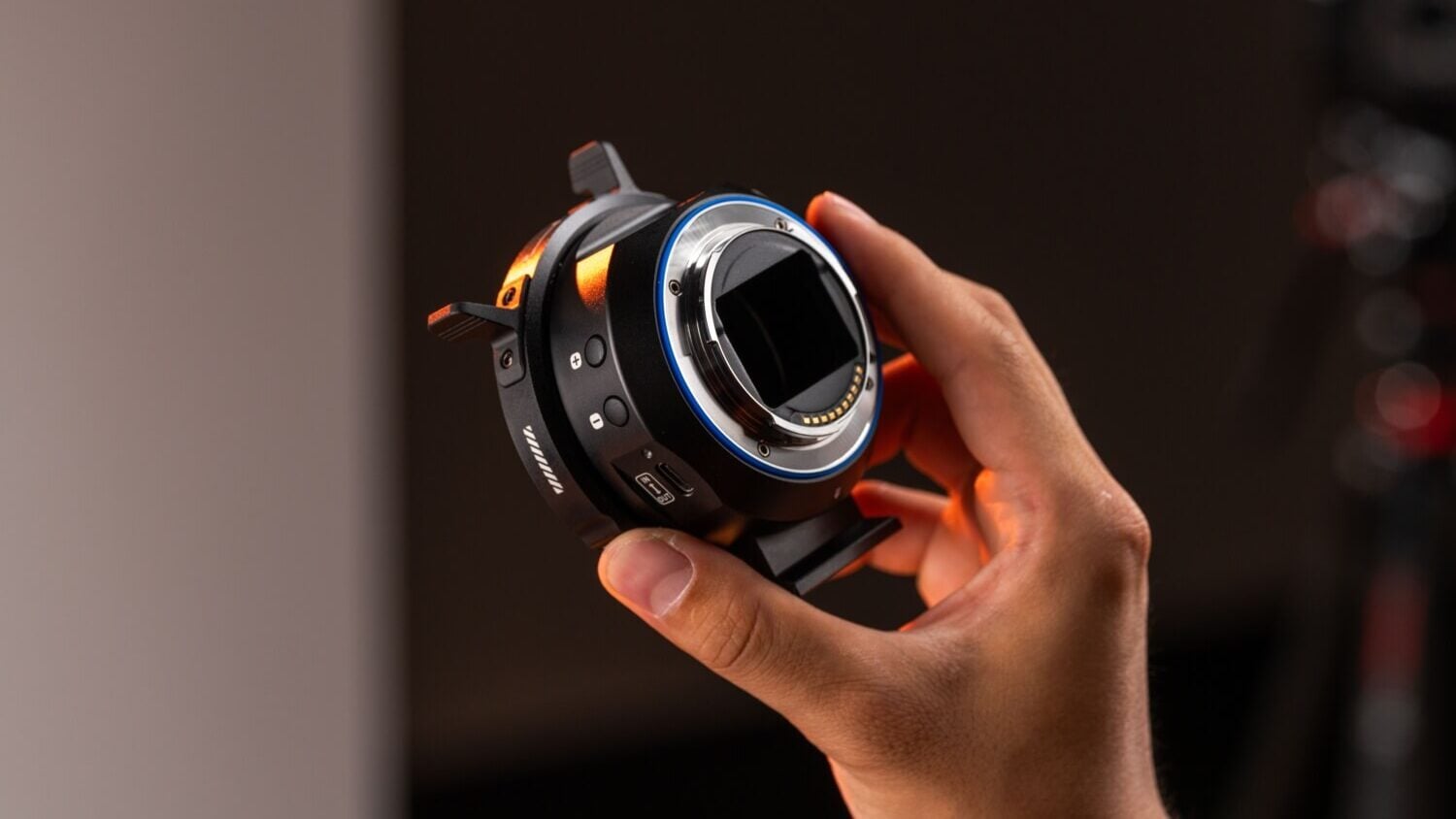 Viltrox NexusFocus F1 Brings Autofocus to Manual PL Lenses