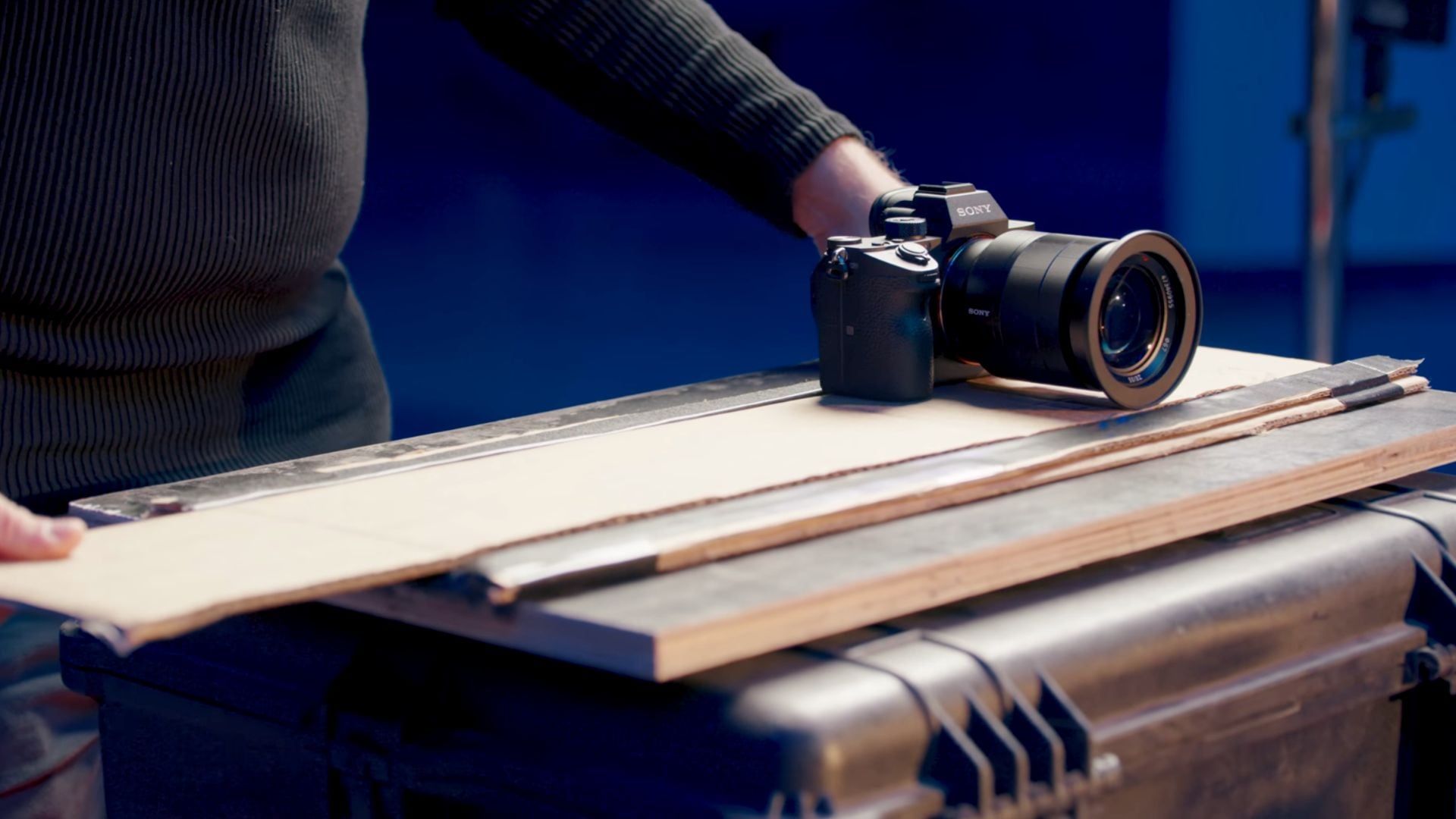 A smooth, affordable alternative to professional camera sliders, helping you create dynamic, cinematic shots with simple tools.