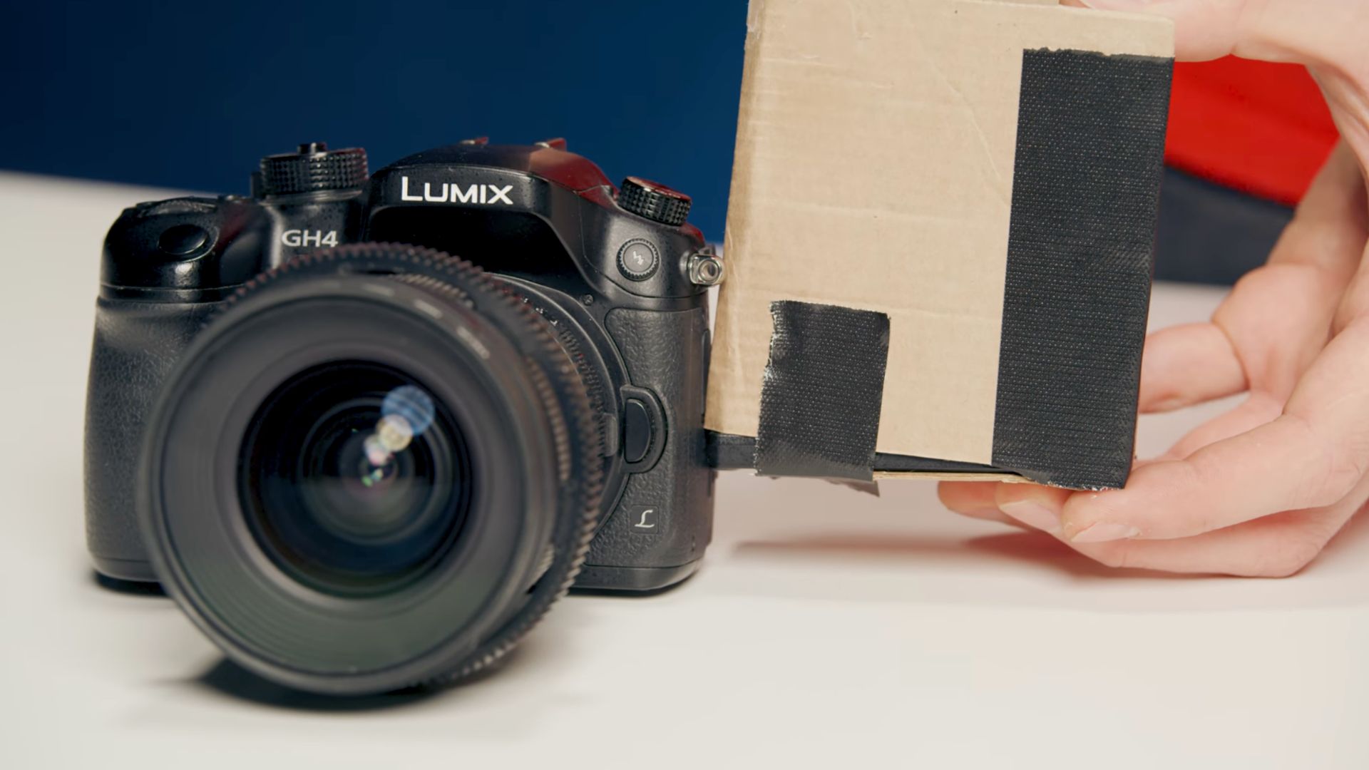 Shields your camera's LCD screen from sunlight, giving you a clear view of your shot outdoors without glare.