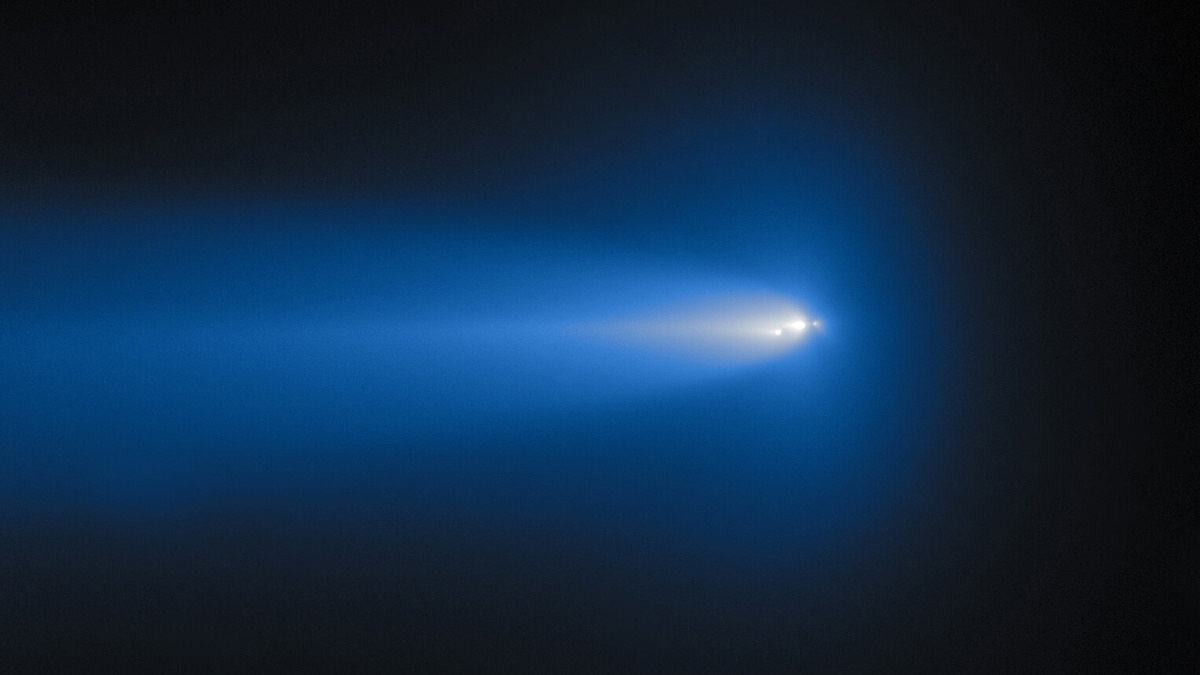 gemini north observatory photographs comet c/2025 k1 (atlas) breaking apart after perhelion cover