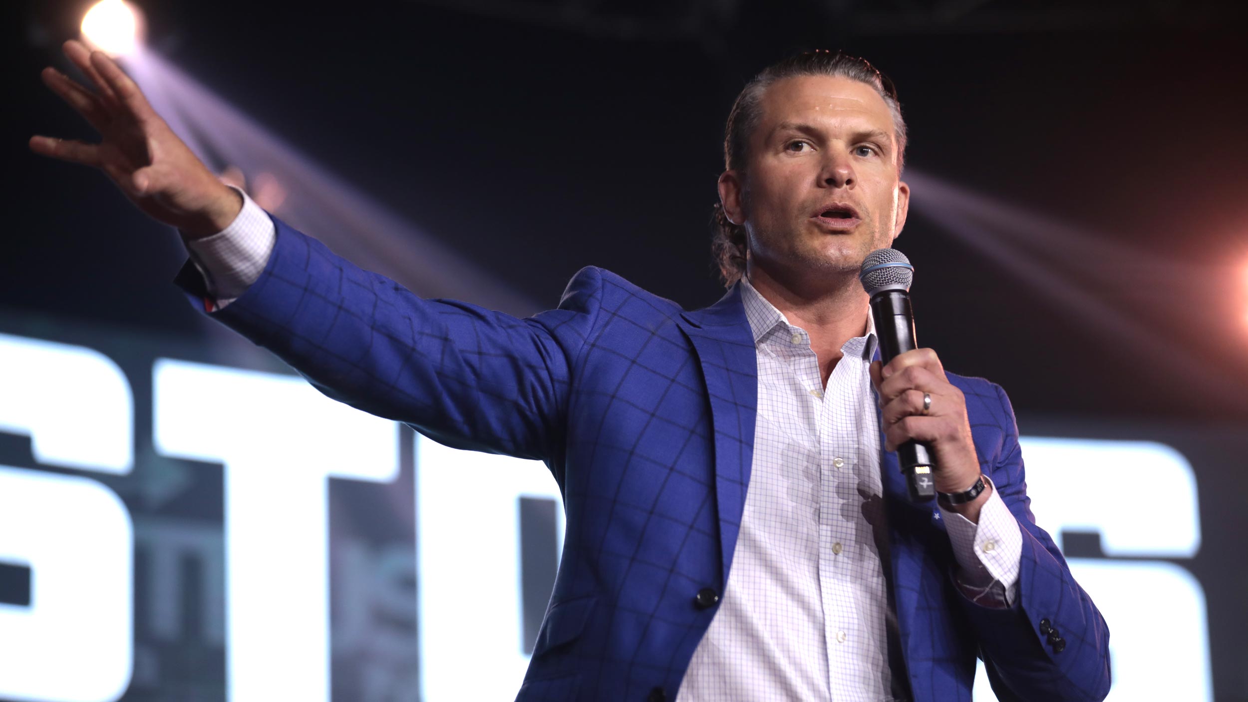 No Photos, Please! Pentagon Blocks Press Over ‘Unflattering’ Shots