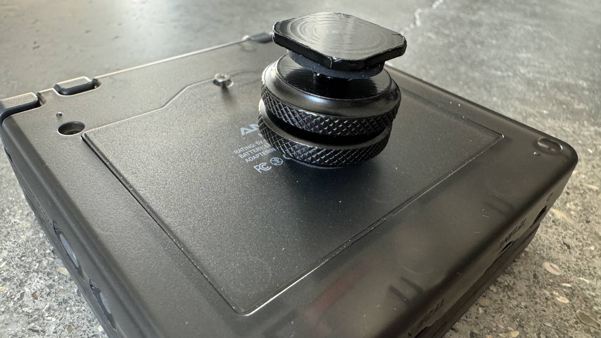 Cold shoe adapter