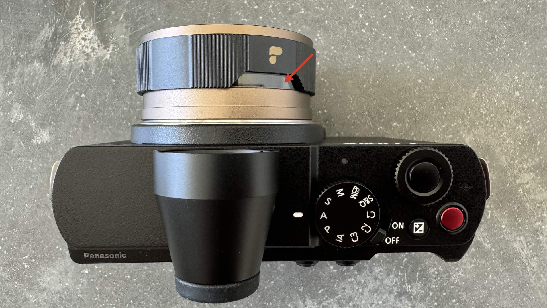 LightLeak lens open