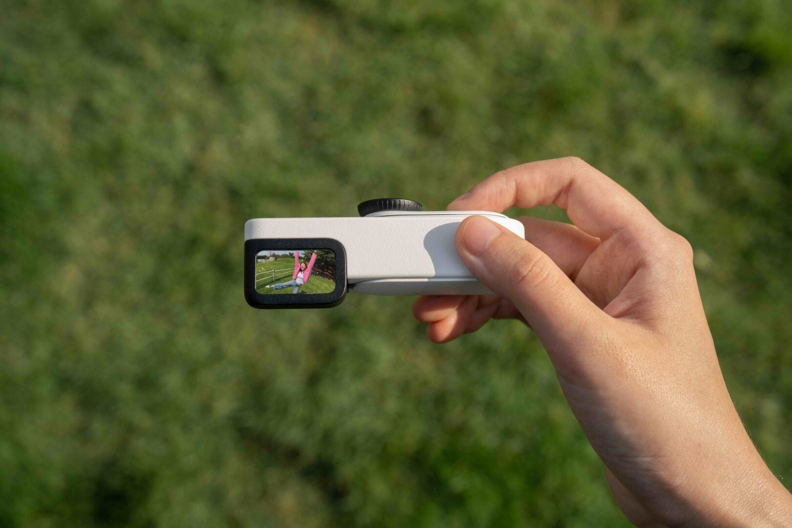 Insta360 GO 3S Retro Bundle is a portable camera kit with film-inspired accessories including a retro viewfinder and stylized filters for a classic photography aesthetic.