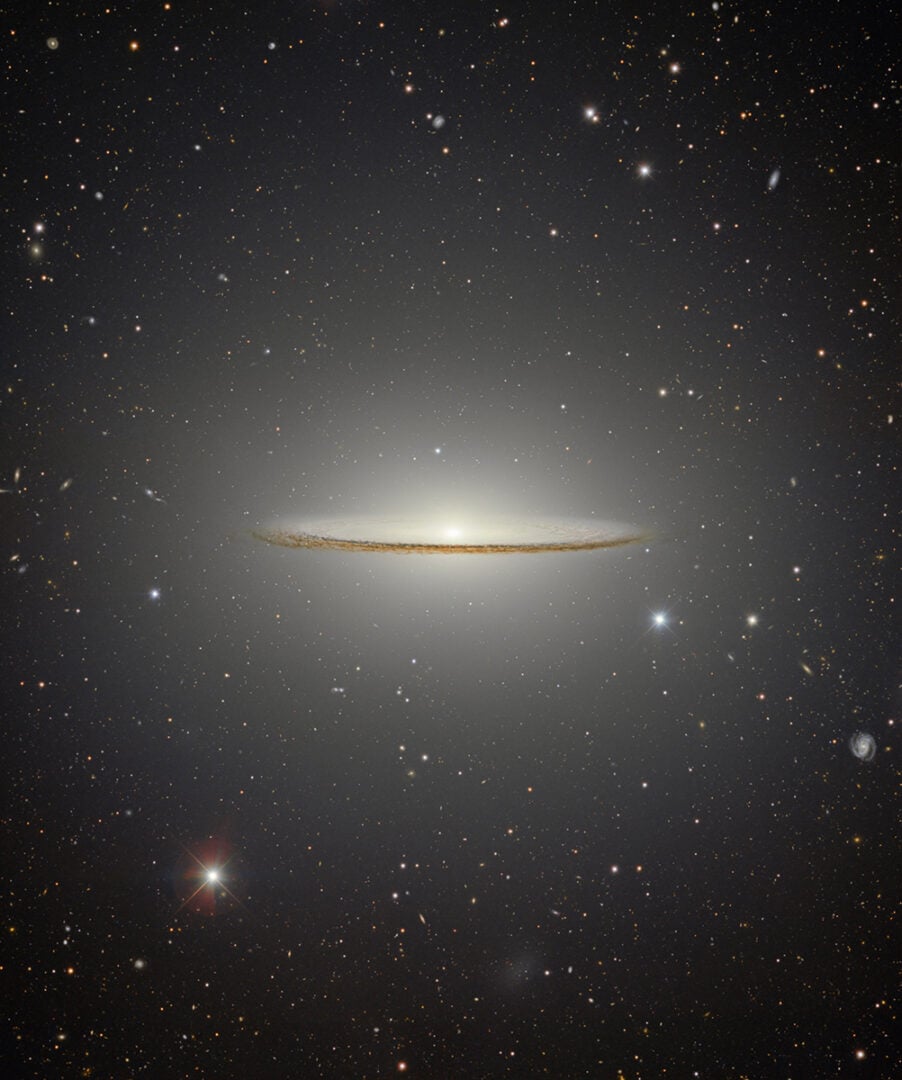 Messier 104, nicknamed the Sombrero galaxy, is a popular target for amateur observing and astronomical research. A zoomed-in version of the image shows the disk of the galaxy. Credit: CTIO/NOIRLab/DOE/NSF/AURA; Image Processing: T.A. Rector (University of Alaska Anchorage/NSF NOIRLab), D. de Martin & M. Zamani (NSF NOIRLab)