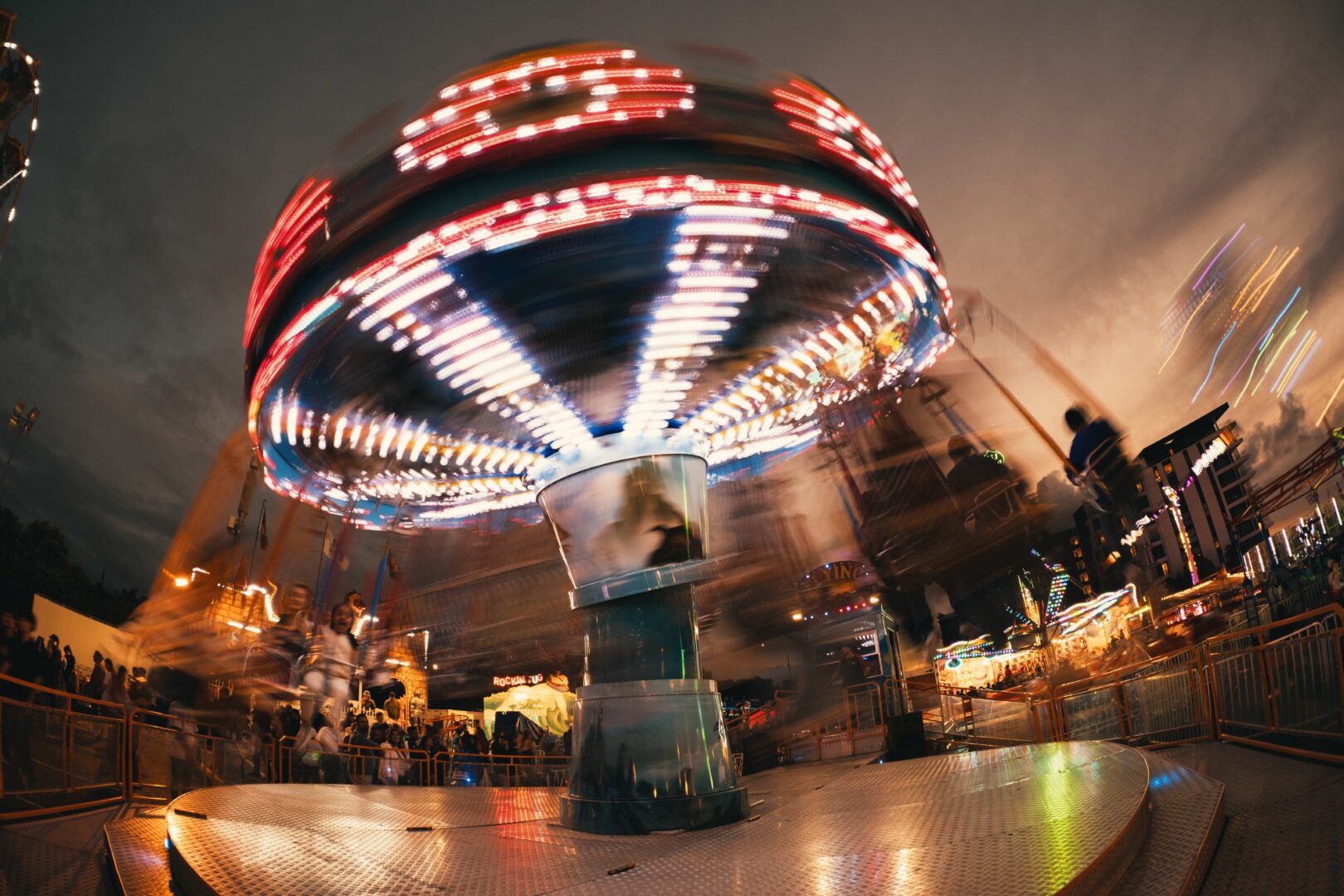 Laowa fisheye zoom lens
