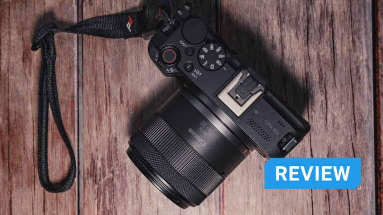 Canon EOS R50V Photographed from above