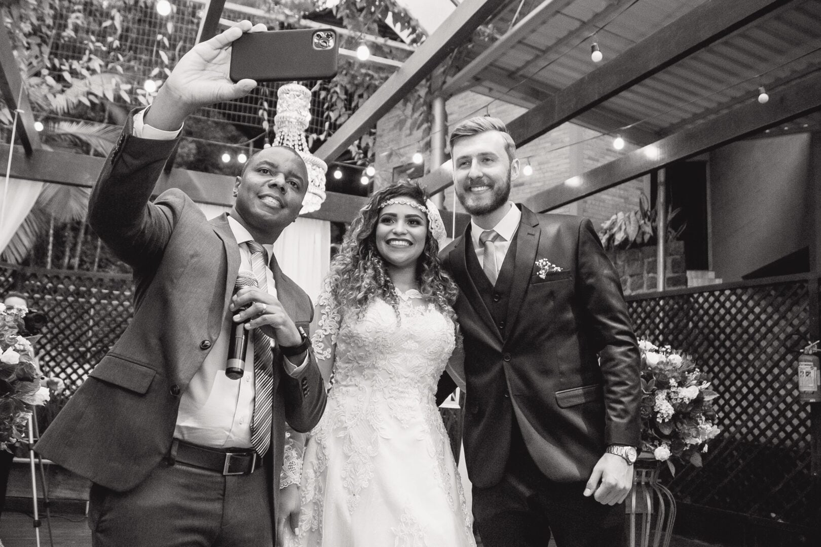alternatives to hiring a wedding photographer