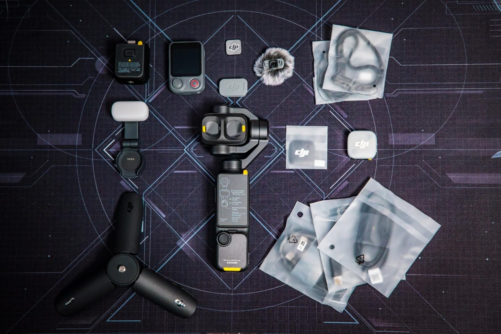 DJI Osmo Pocket 4P - What's in the bag?