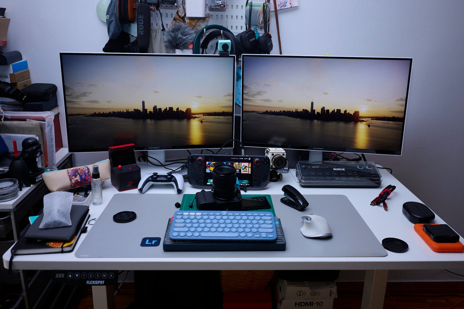 A desktop with two INNOCN 27-inch Professional Monitors (CB27U1)
