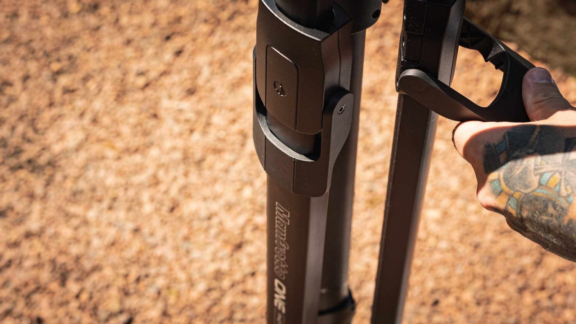 Manfrotto ONE Photo tripod XTEND leg system