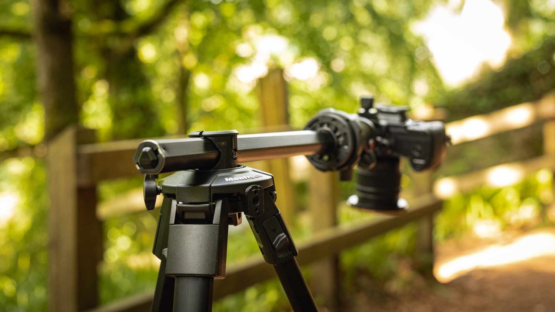 Manfrotto ONE Photo tripod horizontal centre column