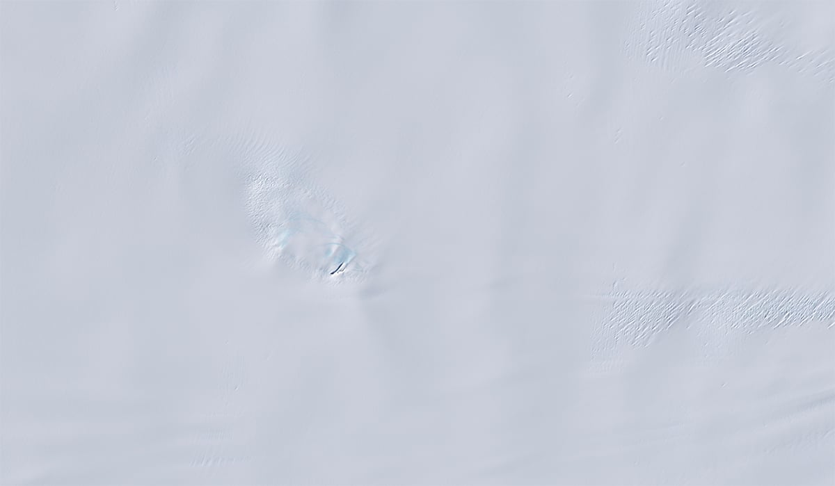 An image from the Landsat 9 satellite shows Nunatak Zaterjavshijsja. Credit: USGS