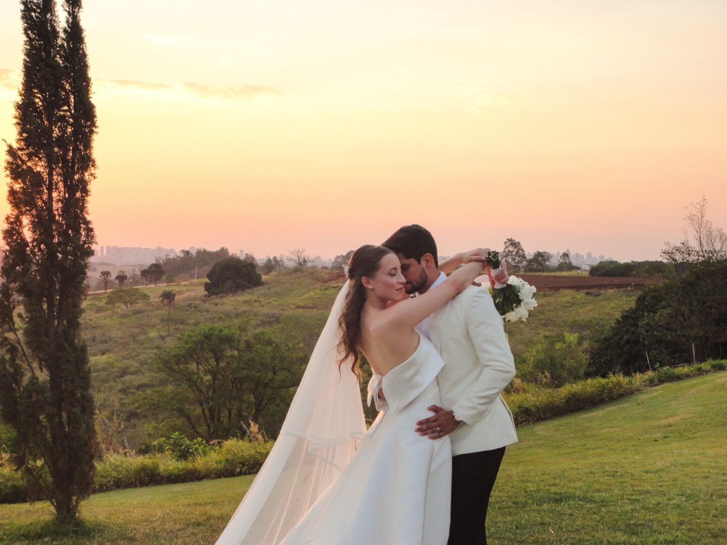 inexpensive wedding photographers