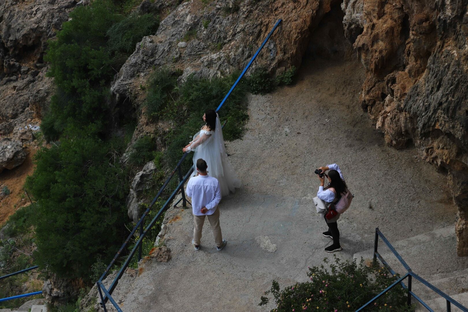 inexpensive wedding photographers