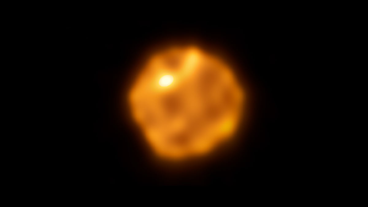 ALMA Radio telescope captures the most detailed view of Betelgeuse's surface cover