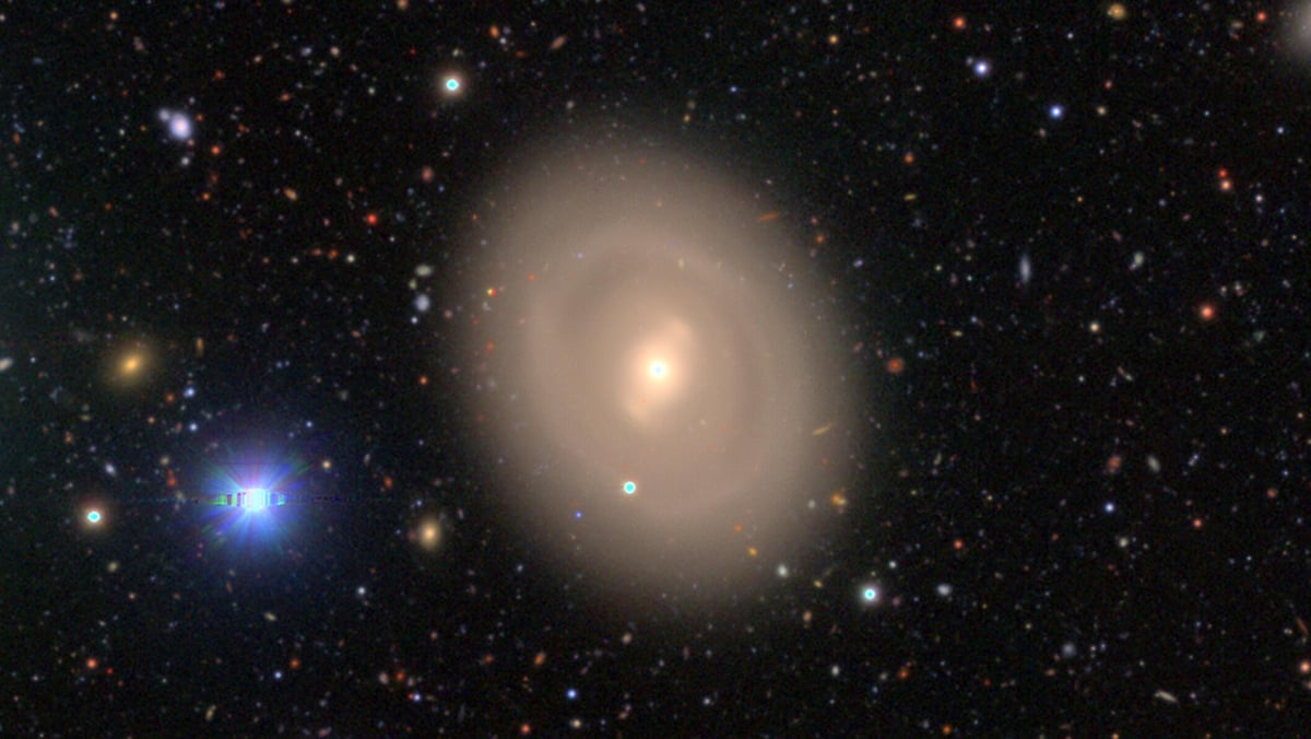 Subaru telescope captures a lenticular galaxy ngc 4996 cover