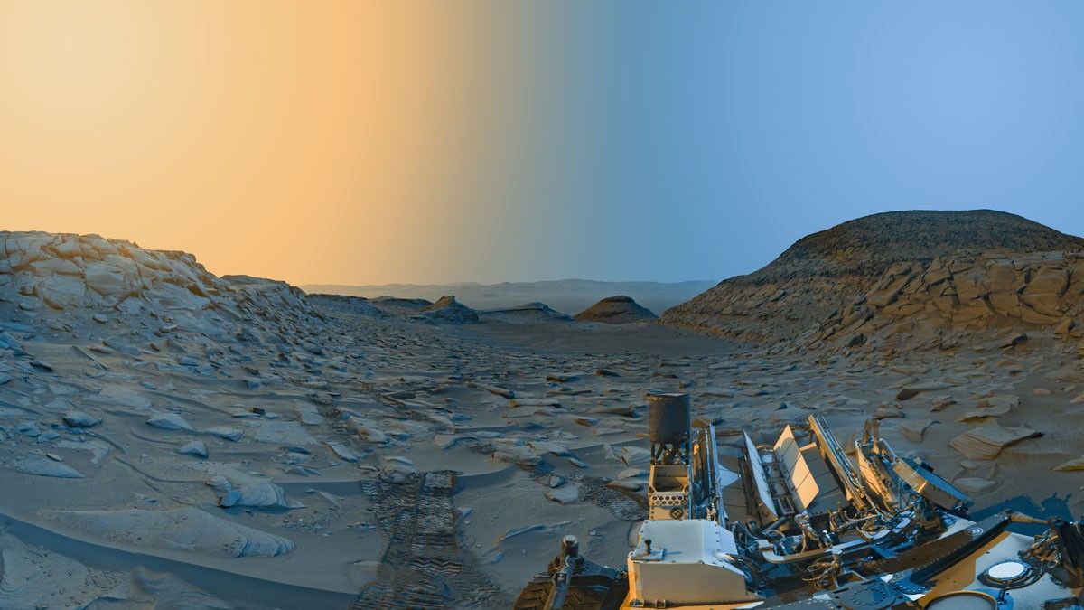 Curiosity's panorama from Marker Band Valley. Credit: NASA/JPL-Caltech