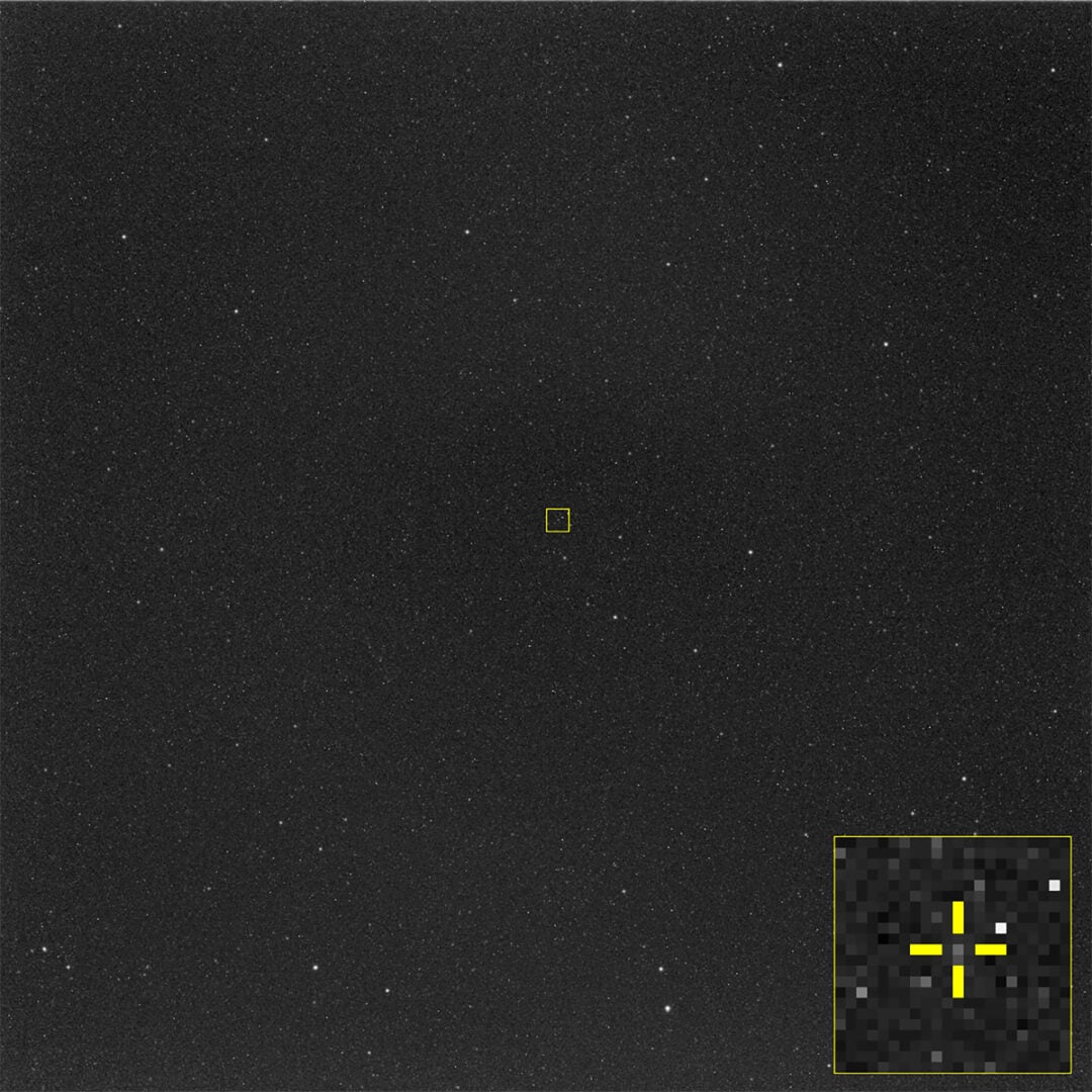 Hera's earlier image could not resolve the two asteroids and showed them as a single point of light. Credit: ESA
