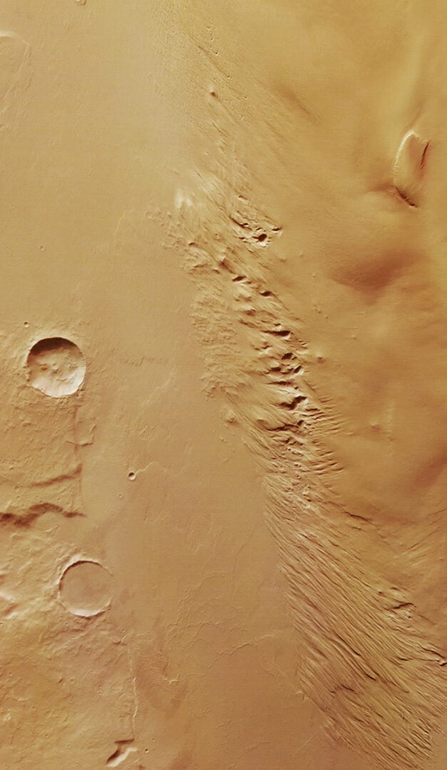 The smooth area indicates ancient lava flows. Credit: ESA/DLR/FU Berlin