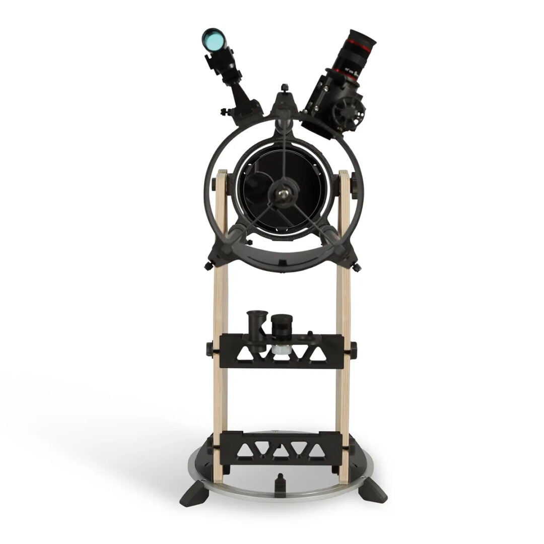 The kit includes two eyepieces and a red-dot finder